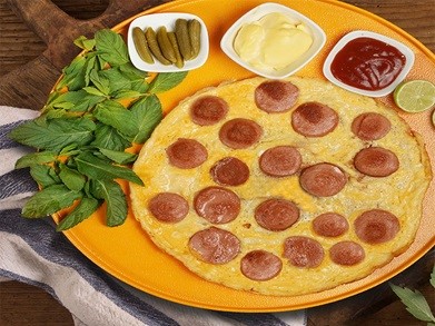 سوسیس تخم مرغ،انواع املت،بهترین صبحانه،بهترین املت در شیراز،کافه صبحانه در شیراز،صبحانه در شیراز،کافه سه میم،صحانه سه میم،کافی شاپ سه  میم